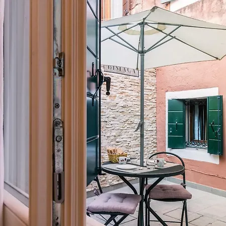 Ca Lessia Apartment