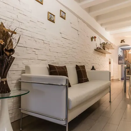 Apartment Ca Lessia *